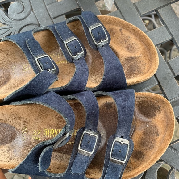 3 strap Birkenstock’s - Picture 5 of 6